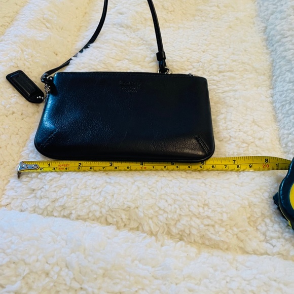 Coach Black Leather Wrislet - Picture 6 of 8